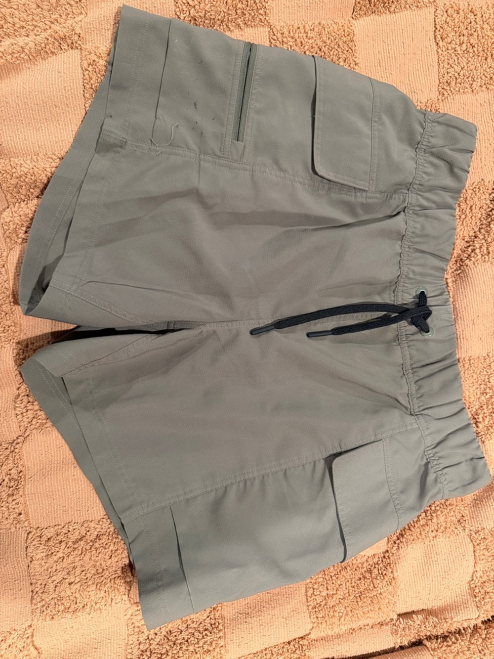 Mountain Hardwear Olive Green Cargo Shorts with Drawcord
